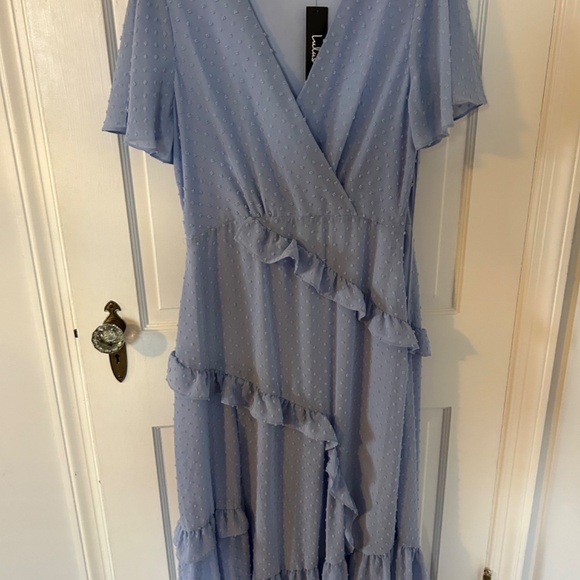 Lulu’s Swiss dot midi dress in periwinkle (NWT) - Picture 2 of 4